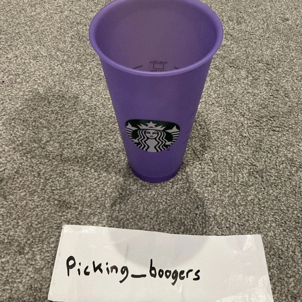 Starbucks Reusable Cold Cups With One Lid, Lot Of 9! 24oz